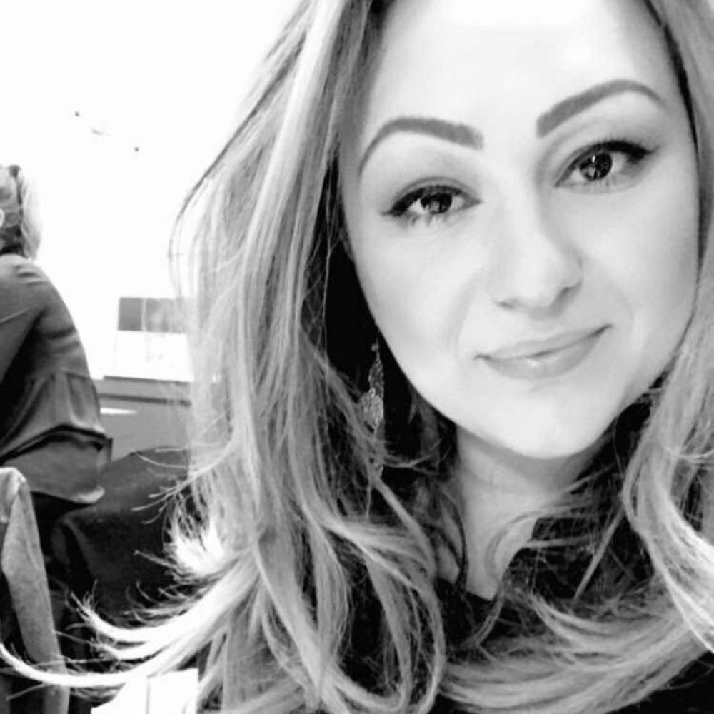 Meet your Posher, Yana